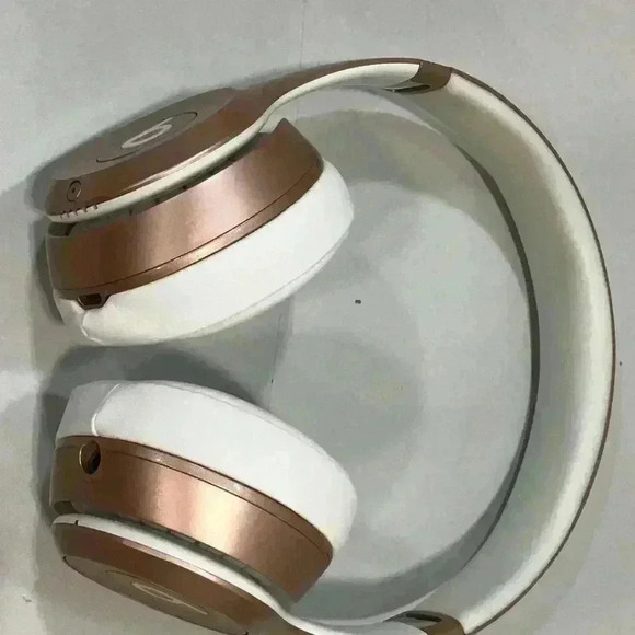 Beats by Dr. Dre Solo³ Wireless Headphones gold - Picture 3 of 16